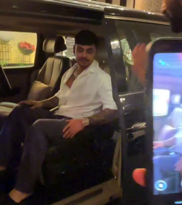 cricket player ishan kishan spotted in kia carnival