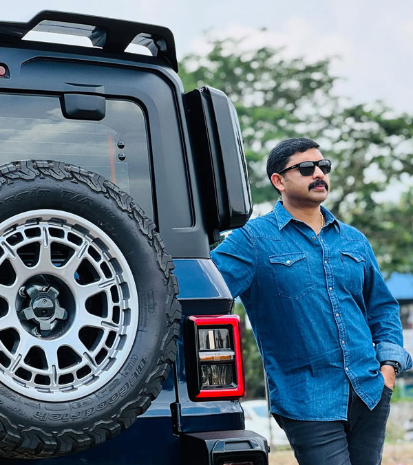 EVM BMW Autokraft CEO Gishil Bose Modified His New Mahindra Thar Roxx With Defender Accessories Kit EVM BMW Autokraft CEO Gishil Bose Modified His New Mahindra Thar Roxx With Defender Accessories Kit