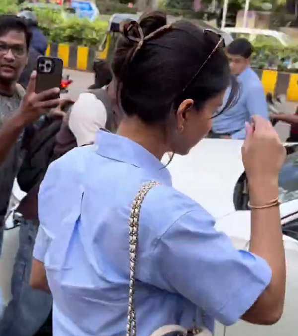 suhana khan spotted in Maybach S-Class