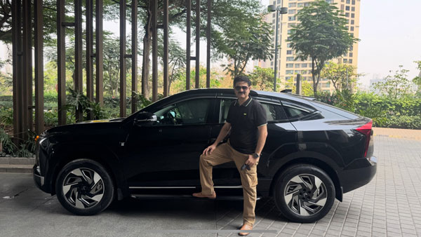 Mahindra Board President Vinod Sahay Buys New XEV 9E Electric SUV Mahindra Board President Vinod Sahay Buys New XEV 9E Electric SUV