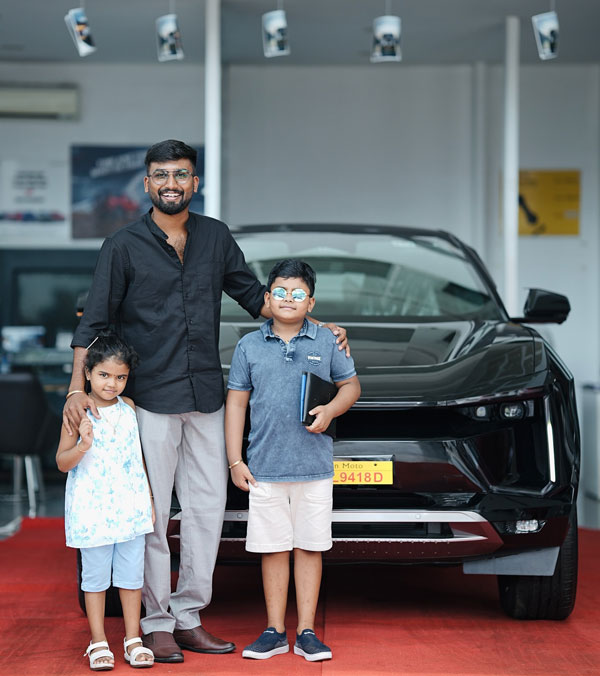 Entrepreneur Social Media Influencer Yellow Ghost Busy New Mahindra BE 6 EV Entrepreneur Social Media Influencer Yellow Ghost Busy New Mahindra BE 6 EV