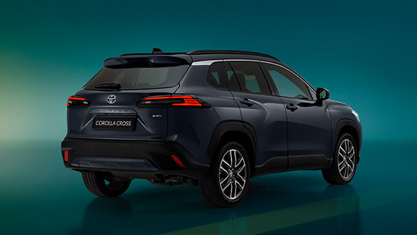 Toyota Corolla Cross Facelift Unveiled With New Style And GR Sport Variant Toyota Corolla Cross Facelift Unveiled With New Style And GR Sport Variant