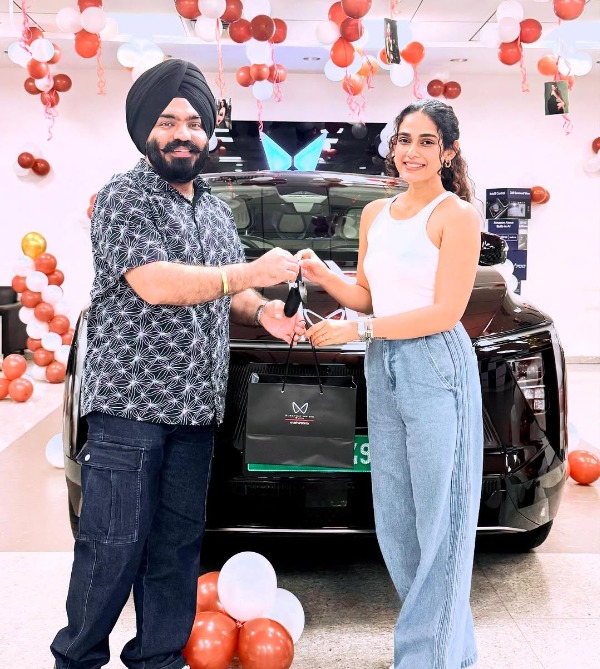 Actress Aakanksha Singh Buys Mahindra XEV 9e Electric SUV