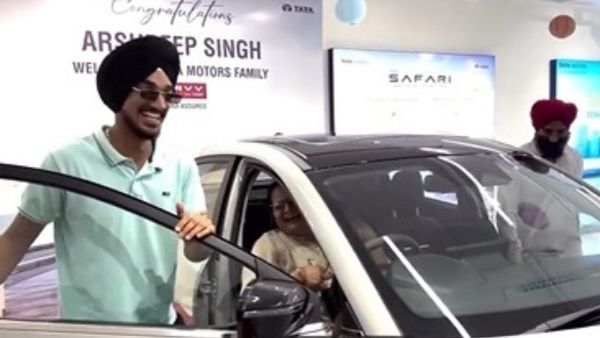 arshadeep singh giftsmom tata curvv