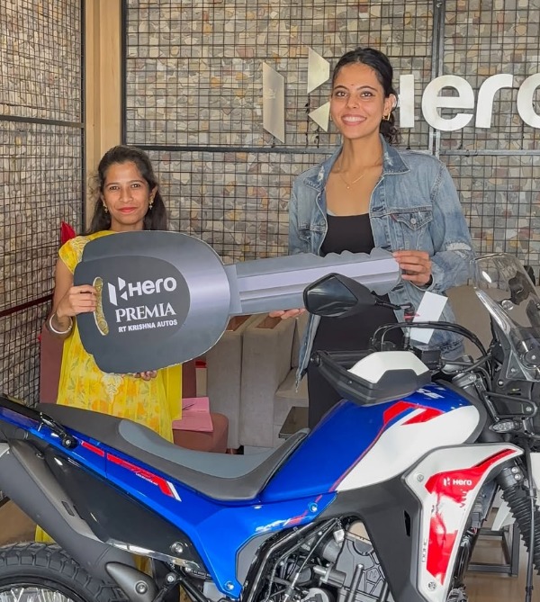 hero-xpulse-210-first-woman-buyer hero-xpulse-210-first-woman-buyer