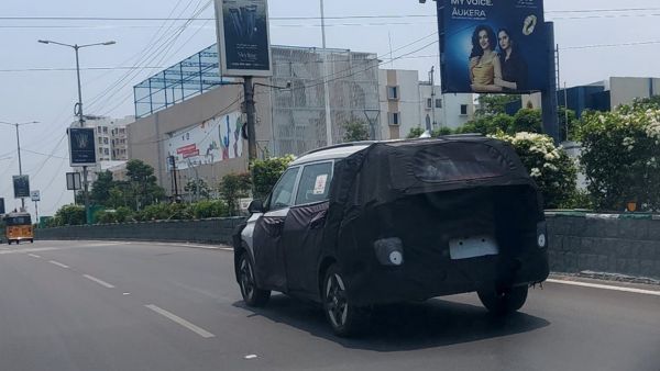 kia carens clavis ev spotted testing