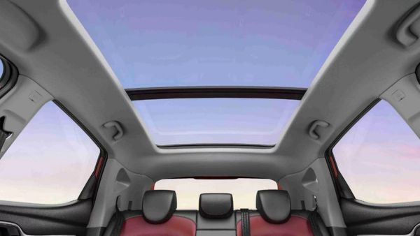 mg astor panoramic sunroof