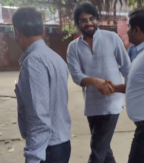 nagarjuna arrvies in lexus lm 350h at rto