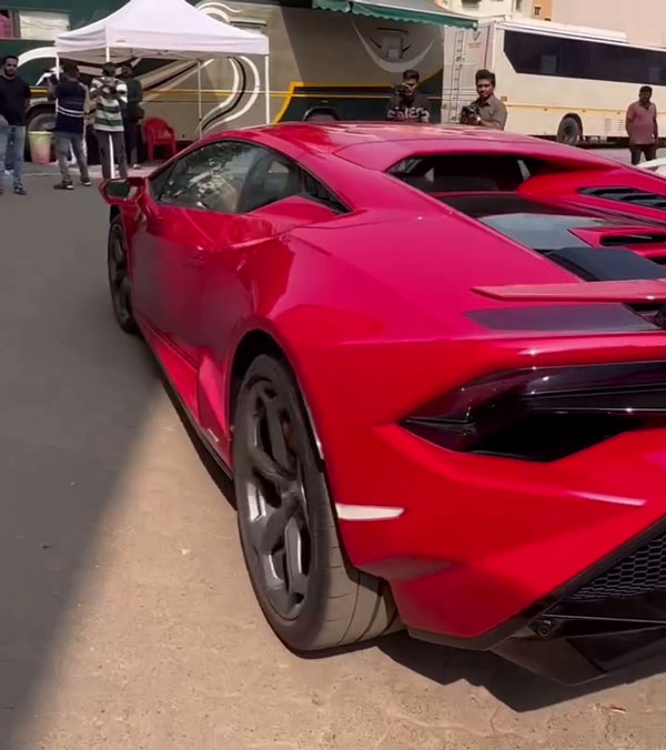 Bollywood Actress Shraddha Kapoor Spotted In Lamborghini Huracan Supercar