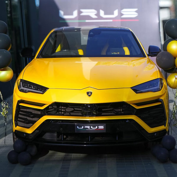 singer stebin ben lamborghini urus