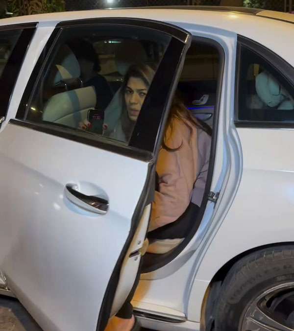 srk manager pooja dadlani spotted in mercedes benz