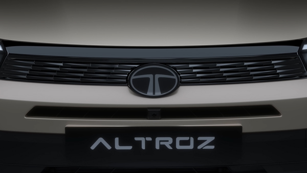 hyundai i20 vs tata altroz facelift