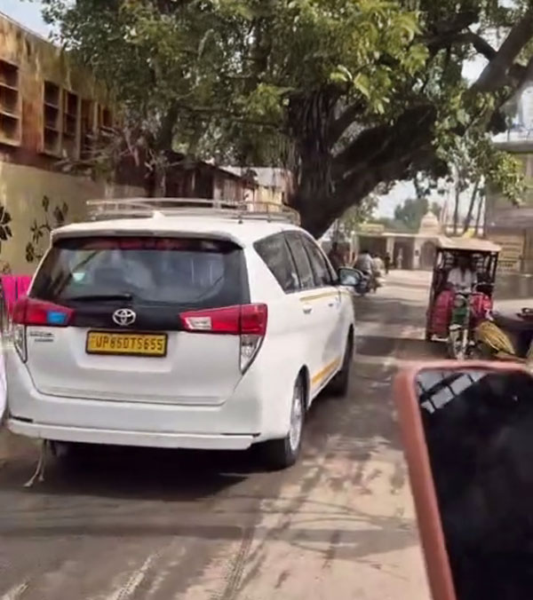 virat kohli spotted in innova crysta virat kohli spotted in innova crysta