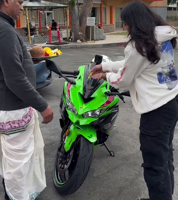Indian Girl Takes Delivery Of Kawasaki Ninja ZX4RR In America Vahan Pooja Video Goes Viral