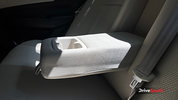 Maruti Suzuki dzire detailed on road price