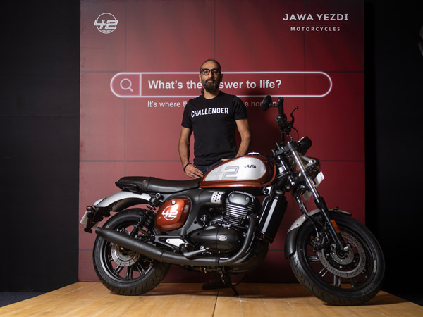 Famous Singer Jyoti Nooran Buys New Jawa 42 FJ 350 Bike Famous Singer Jyoti Nooran Buys New Jawa 42 FJ 350 Bike