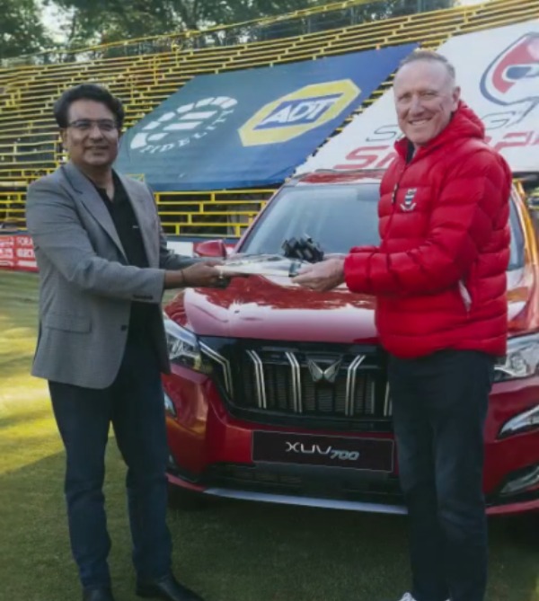 Cricketers Jonty Rhodes Allan Donald And Reeza Hendricks Bought Mahindra XUV700