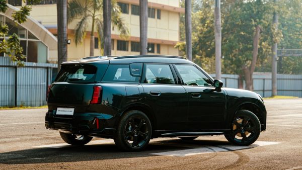 mini countryman e jcw pack side profile