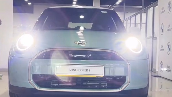 hesham Abdul Wahab buys mini cooper s hesham Abdul Wahab buys mini cooper s