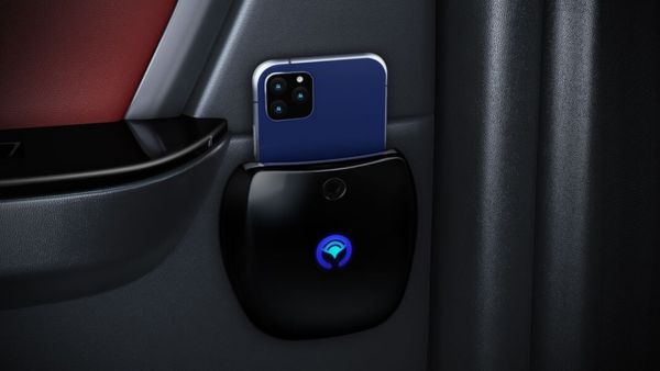 toyota fortuner wireless charger