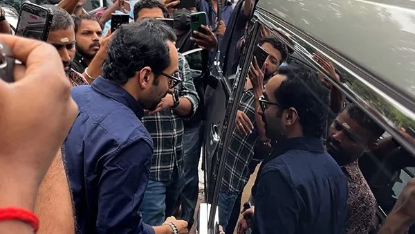 fahadh faasil lexus lm 350h