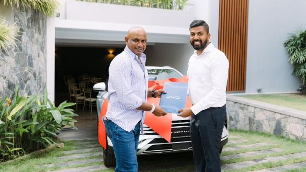 Former Cricketer Sanath Jayasuriya Bought New BYD Sealion 6 Plug-in Hybrid SUV Former Cricketer Sanath Jayasuriya Bought New BYD Sealion 6 Plug-in Hybrid SUV