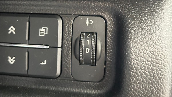 How To Use Car Headlight Levelling Control Properly