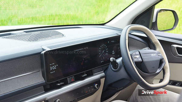 kia carens clavis driving experience