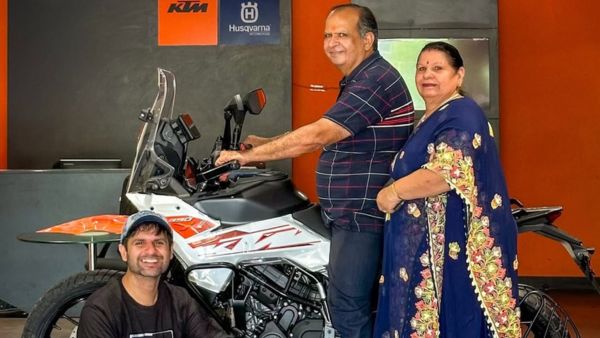 travel vlogger buys second ktm 390 adventure