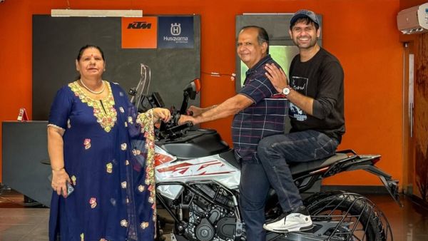 travel vlogger buys second ktm 390 adventure