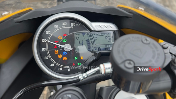 Triumph Thruxton 400 Cafe Racer Review