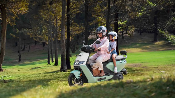 Ather Rizta Z Variant Gets Terracotta Red Colour Option And New Features With OTA Update