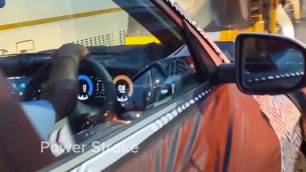 Hyundai new gen venue spotted