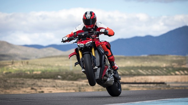 2025 Ducati Streetfighter V4 And V4 S Launched With E20-Fuel compliant Engine