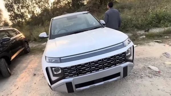 hyundai venue facelift lower variants