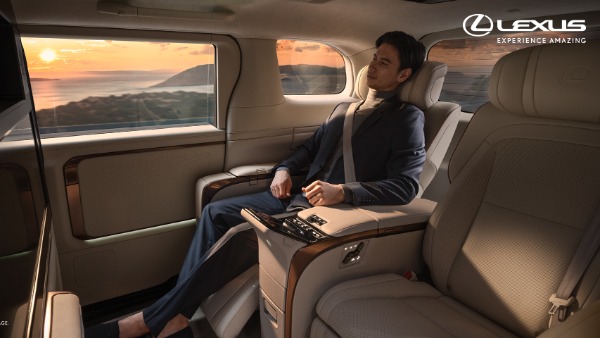 New Lexus LM 350h Luxury MPV Launched With E20 Compliant Engine