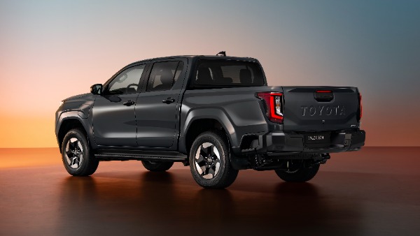New Gen Toyota Hilux Unveiled With New Design