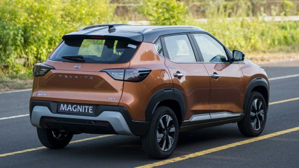 nissan magnite rear