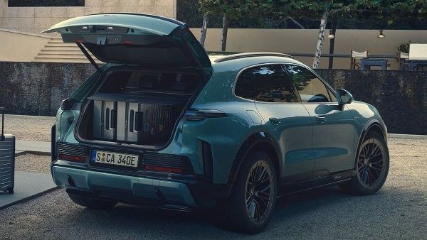 Porsche Cayenne Electric