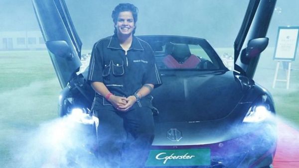 shafali verma buys mg cyberster