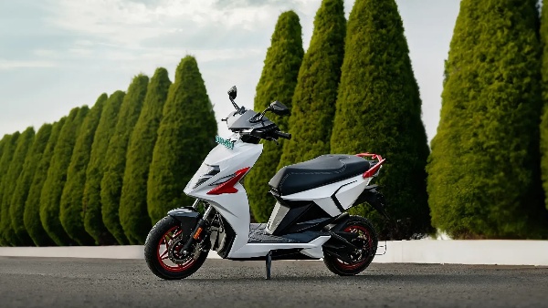 simple one electric scooter simple one electric scooter