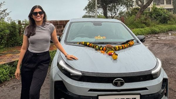 tata altroz delivery