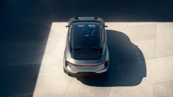 Lotus Eletre Plug-In Hybrid SUV