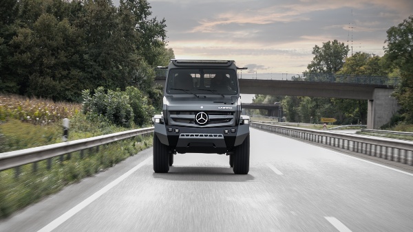 Mercedes Luxury Unimog