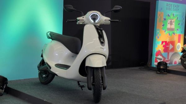 bajaj chetak c25