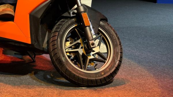 simple ultra electric scooter unveiled