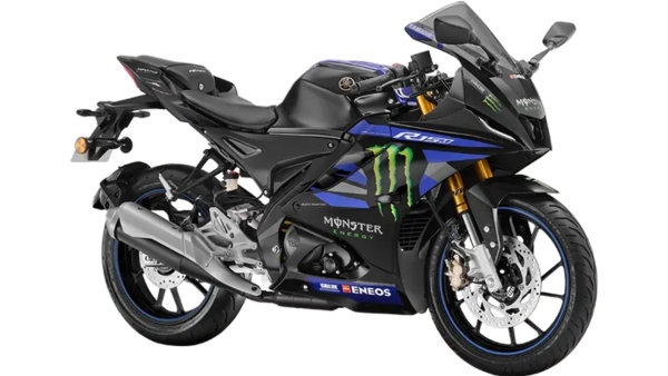 ktm rc160 vs Yamaha r15m