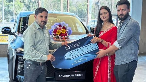 Mahindra Delivered More Than 600 Electric SUVs On A Single Day