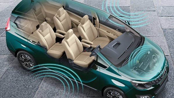 mahindra marazzo cabin