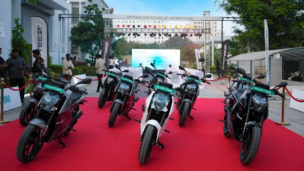 Raptee HV T30 Electric Motorcycle Deliveries Started Raptee HV T30 Electric Motorcycle Deliveries Started
